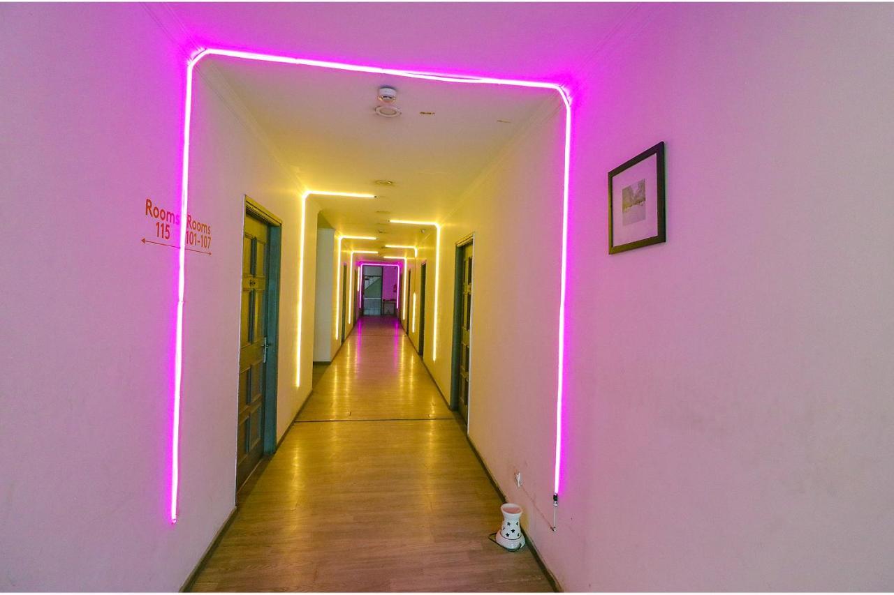 Fabhotel Chattarpur Enclave 뉴델리 외부 사진